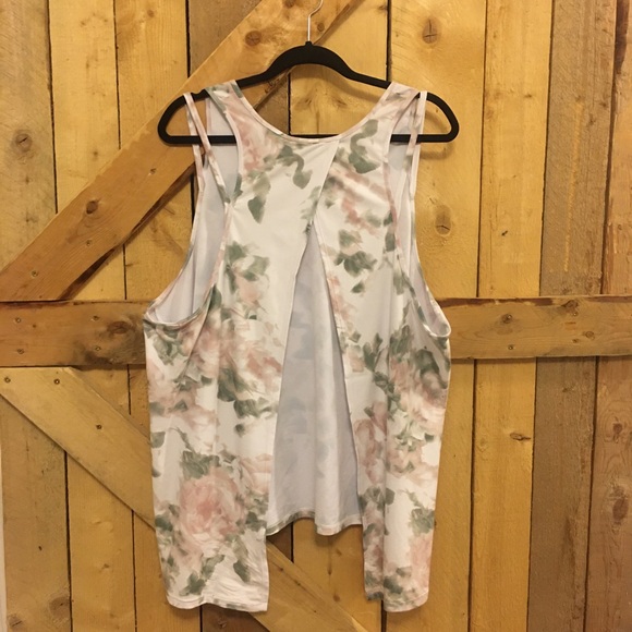 Hyba athletic wear shirt with a tie back - Picture 2 of 5